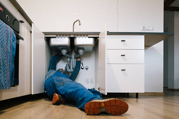 Professional Leak Detection technician working in Panama City Beach, FL